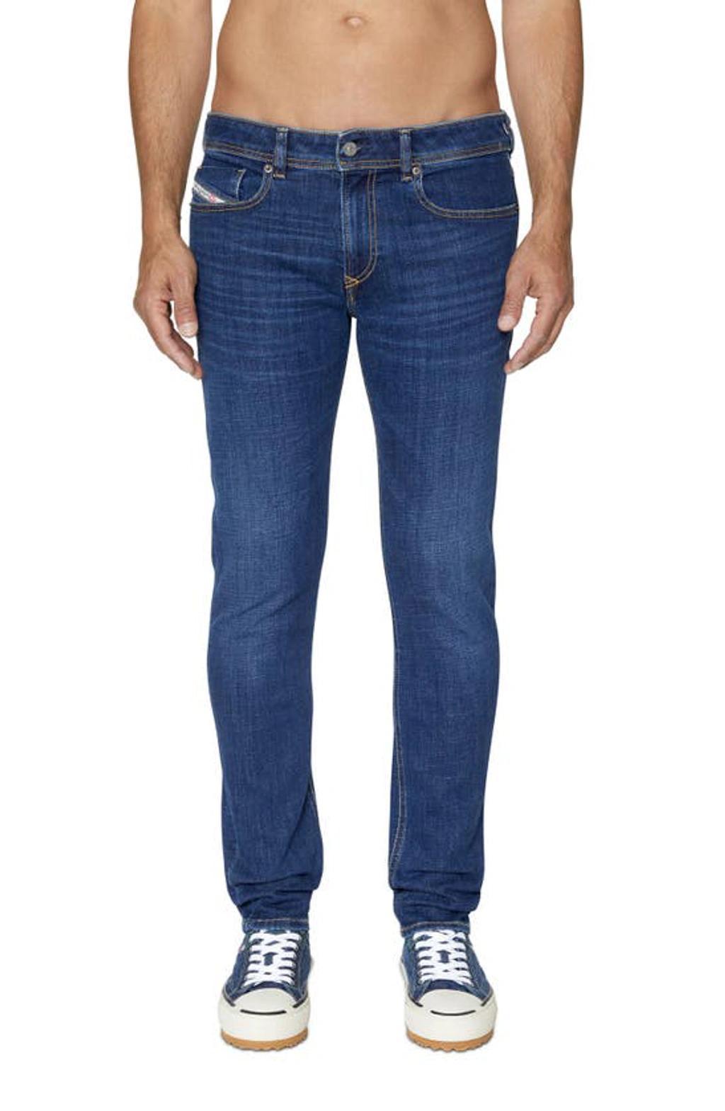 1979 Sleenker Skinny Fit Jeans In Denim In Blue Product Image