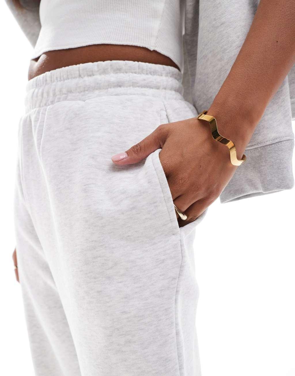 ASOS DESIGN Petite ultimate sweatpants in black Product Image