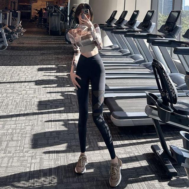 High Waist Plain Panel Mesh Yoga Pants Product Image