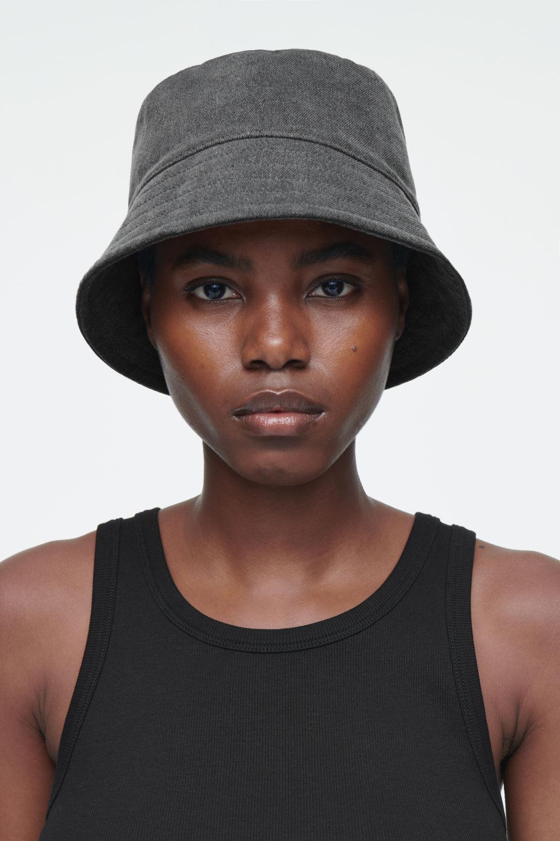 DENIM BUCKET HAT Product Image