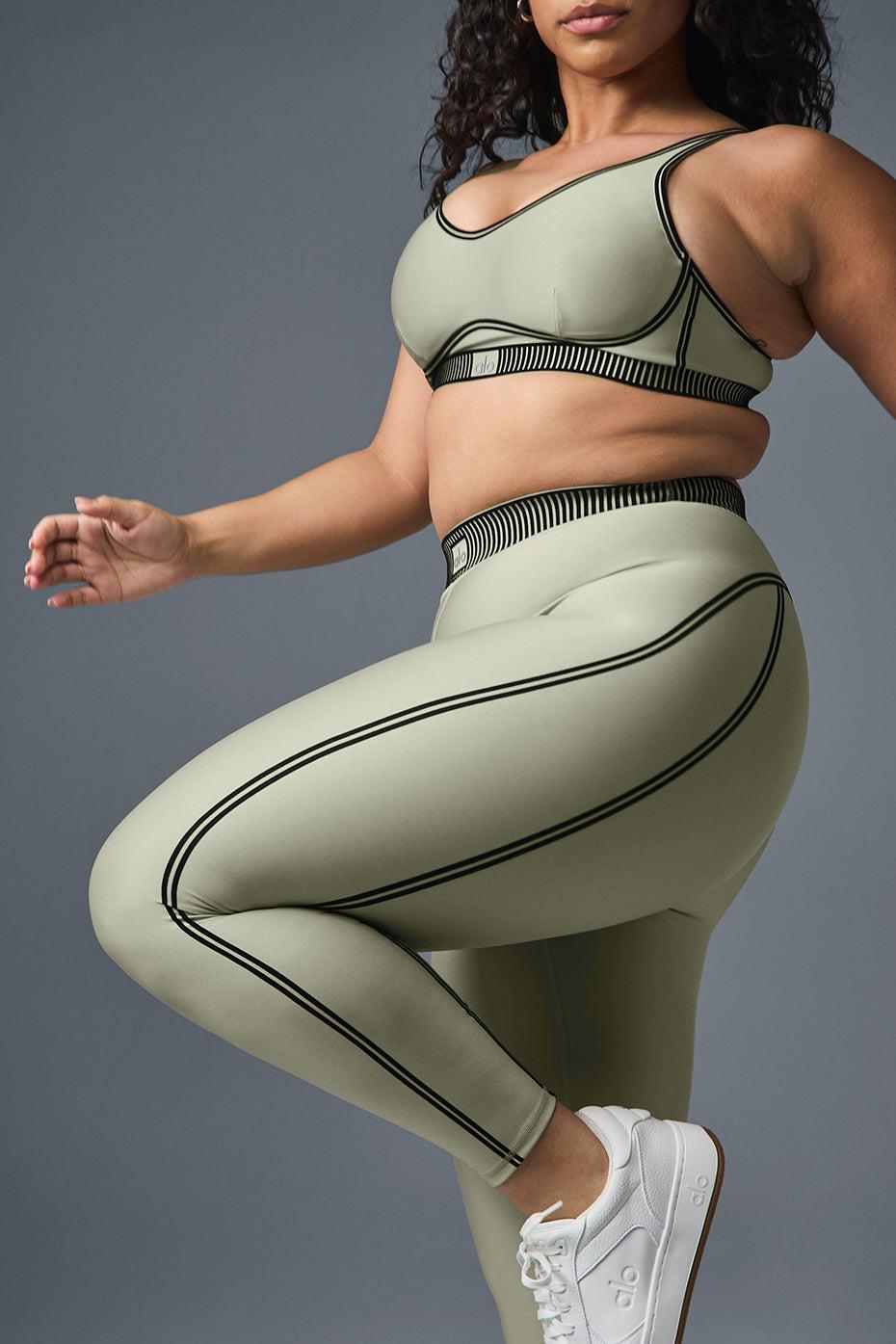 Airlift High-Waist 7/8 Line Up Legging - Limestone Female Product Image