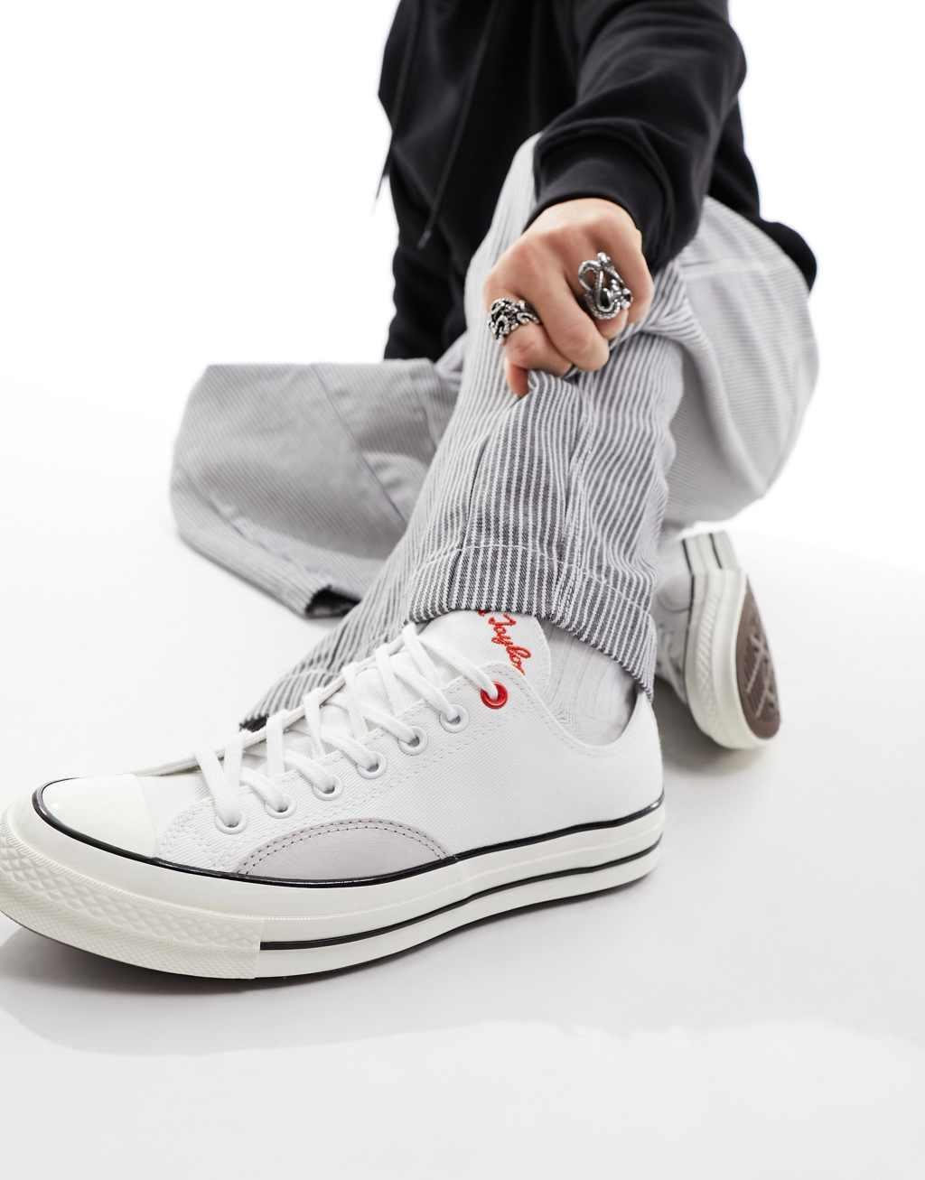 Converse Chuck 70 Ox sneakers in white with red and gray details product image