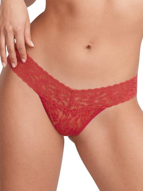 Signature Lace Low-Rise Thong Product Image