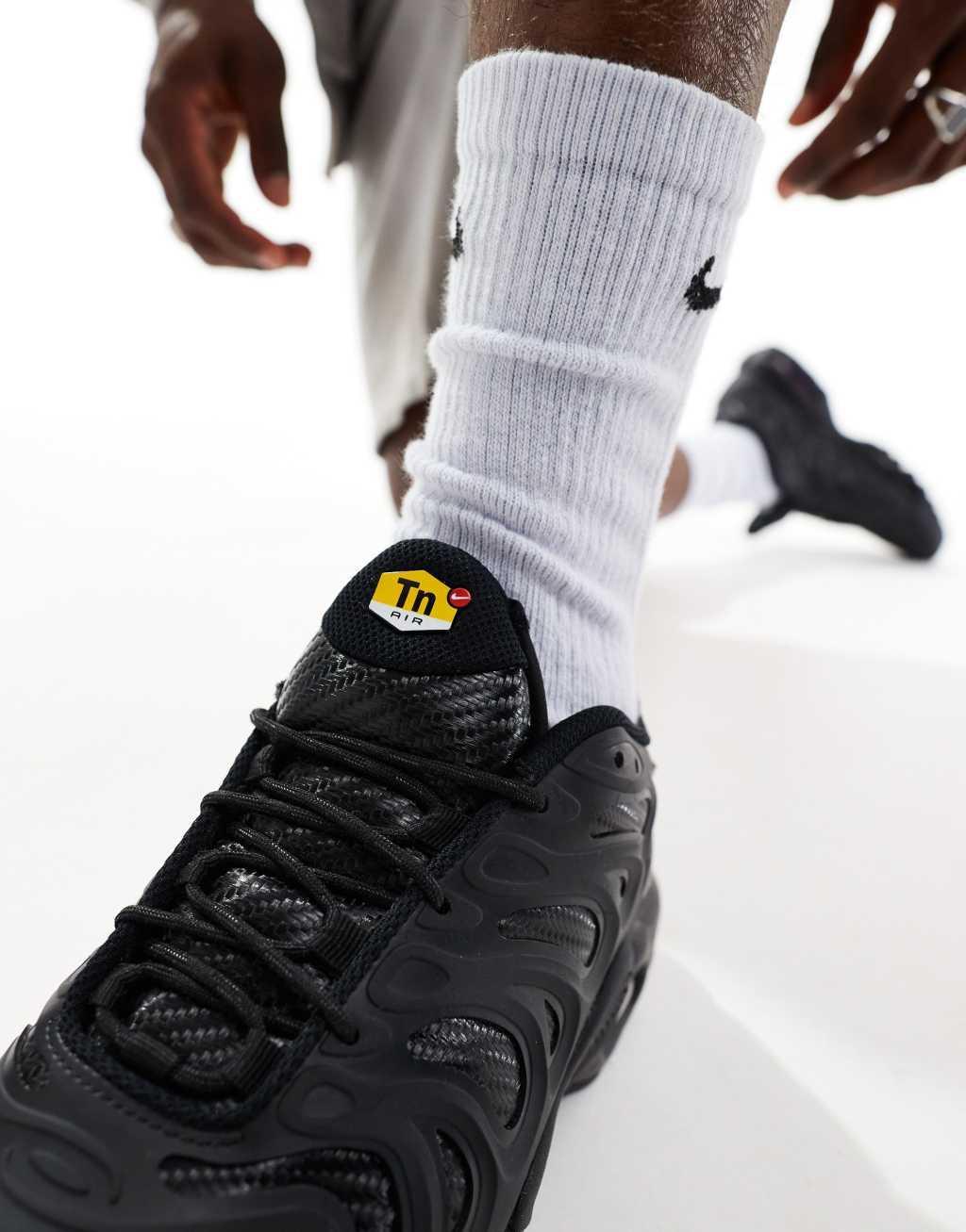 Nike Air Max Plus Drift sneakers in black Product Image