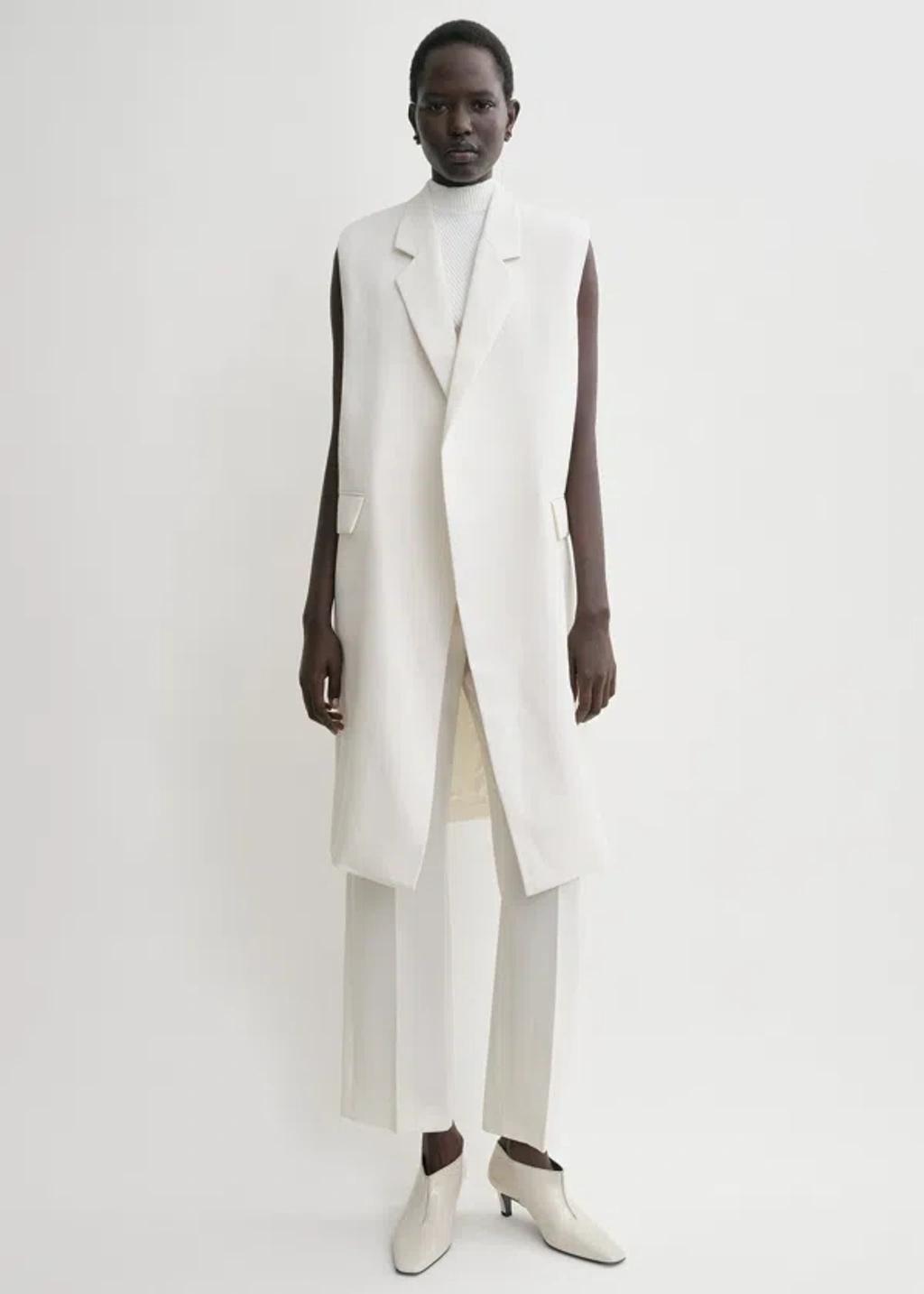 TOTÊME Sleeveless Grain De Poudre Coat Off White Product Image