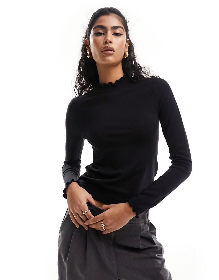 Vero Moda knitted lettuce edge top in black  Product Image