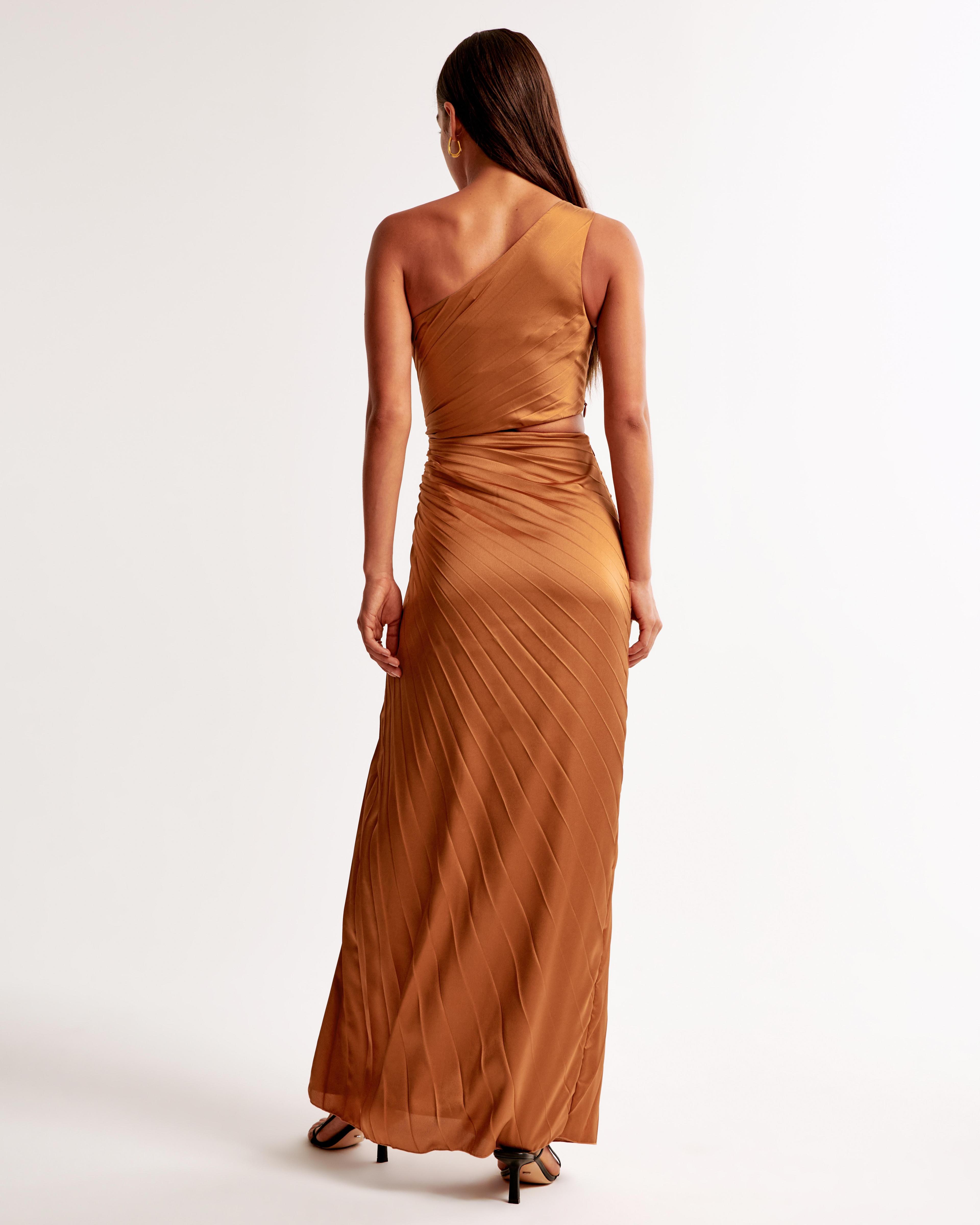 The A&F Giselle Pleated One-Shoulder Cutout Maxi Dress Product Image