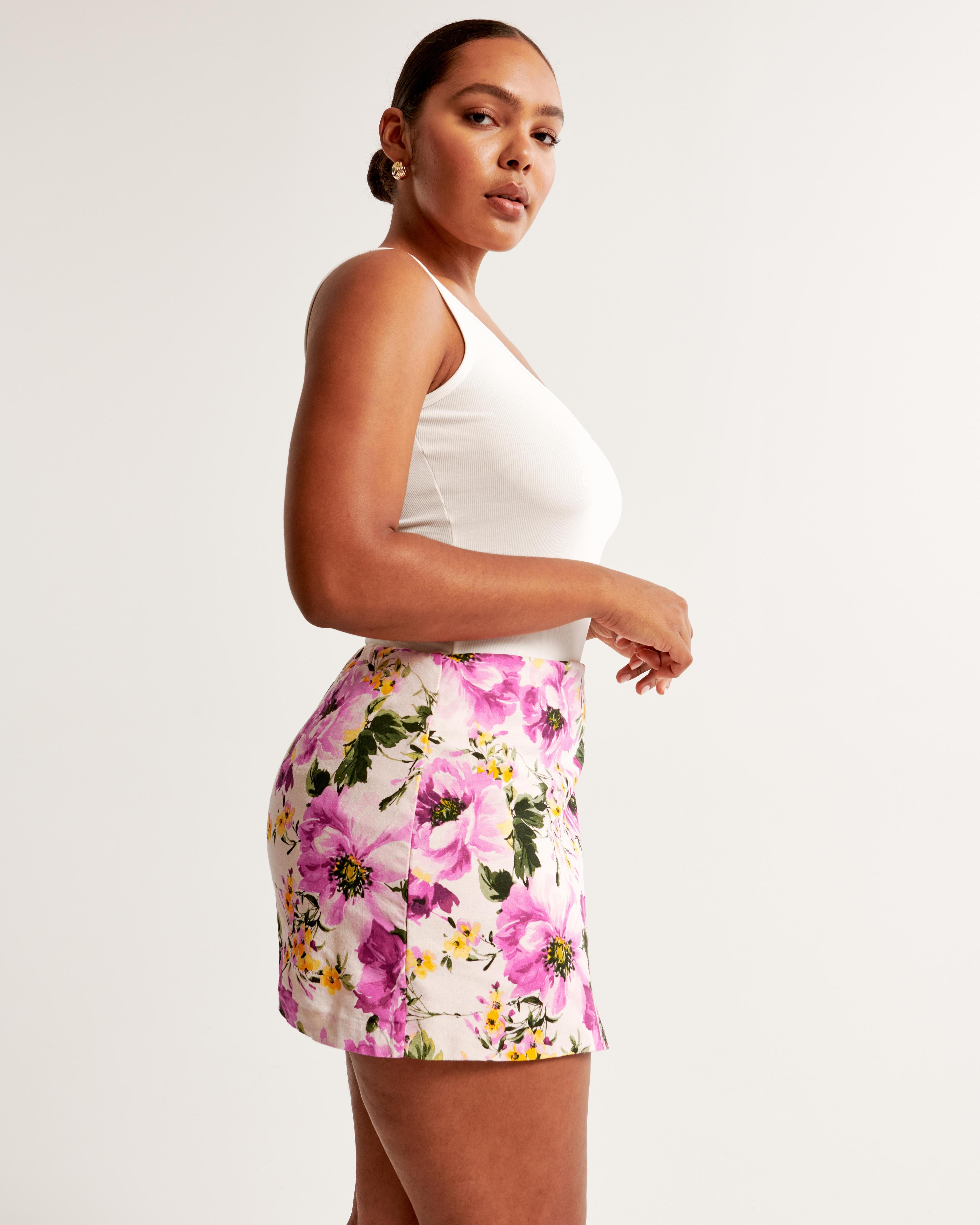 The A&F Scarlett Linen-Blend Wrap Mini Skort Product Image