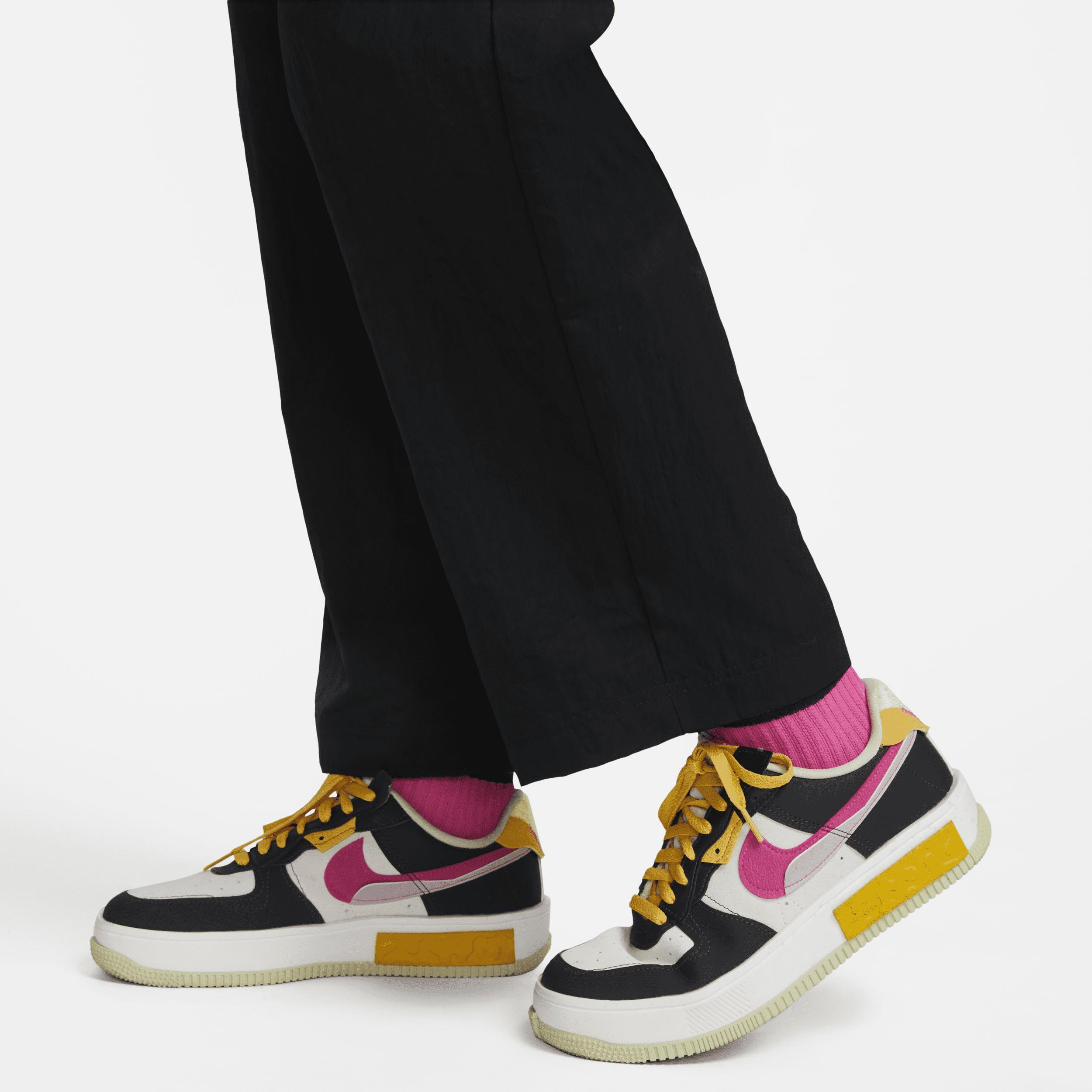 Nike Sportswear Essential Women's High-Rise Woven Cargo Pants Product Image