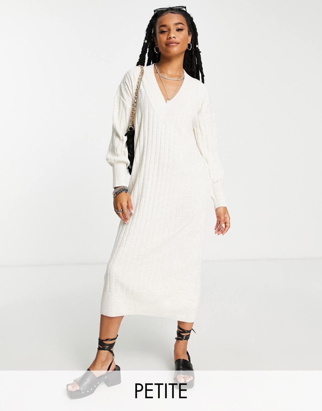 Only Petite knit v neck maxi dress Product Image