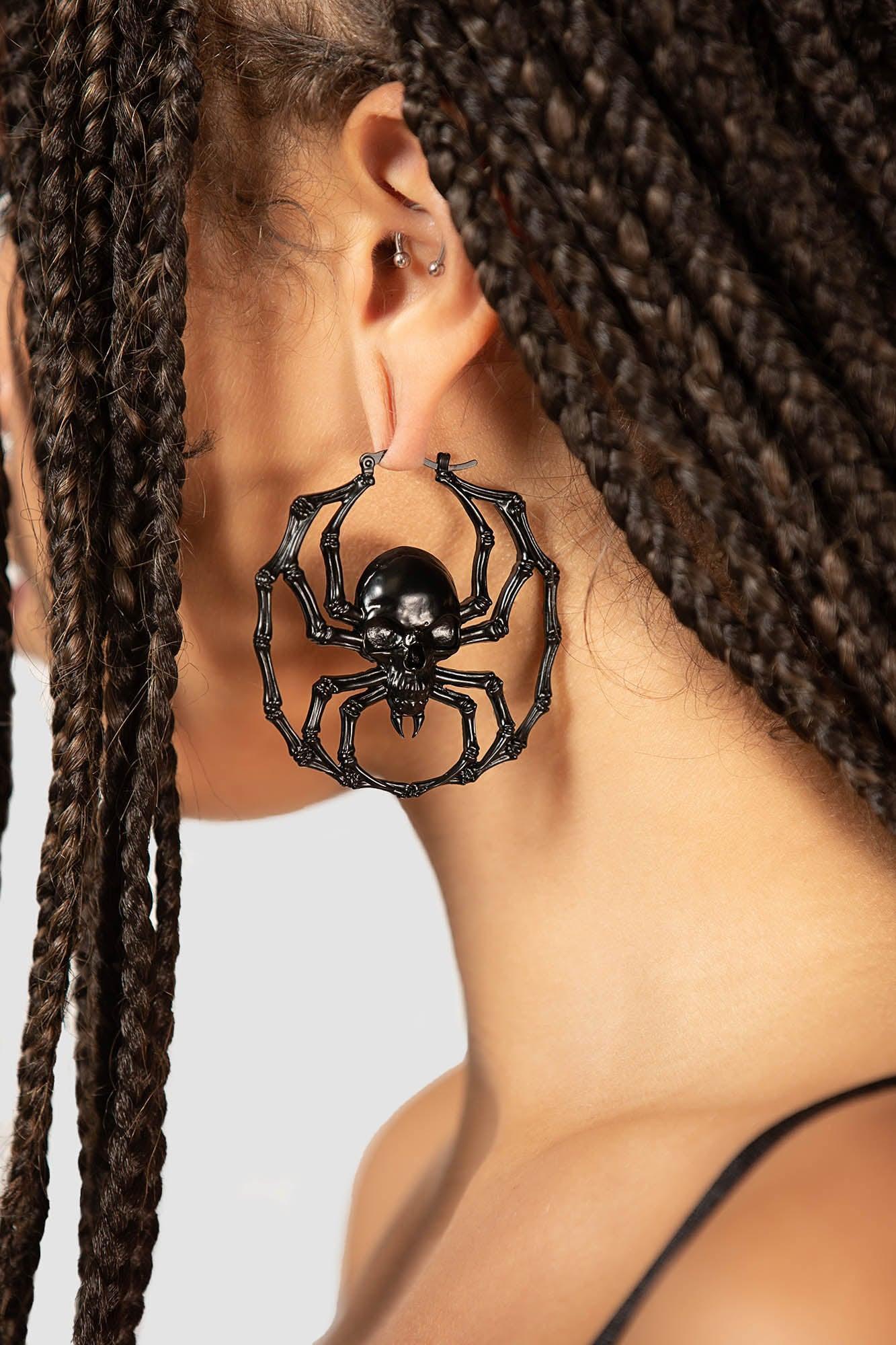 Deadly Hoop Earrings [B] Female Product Image