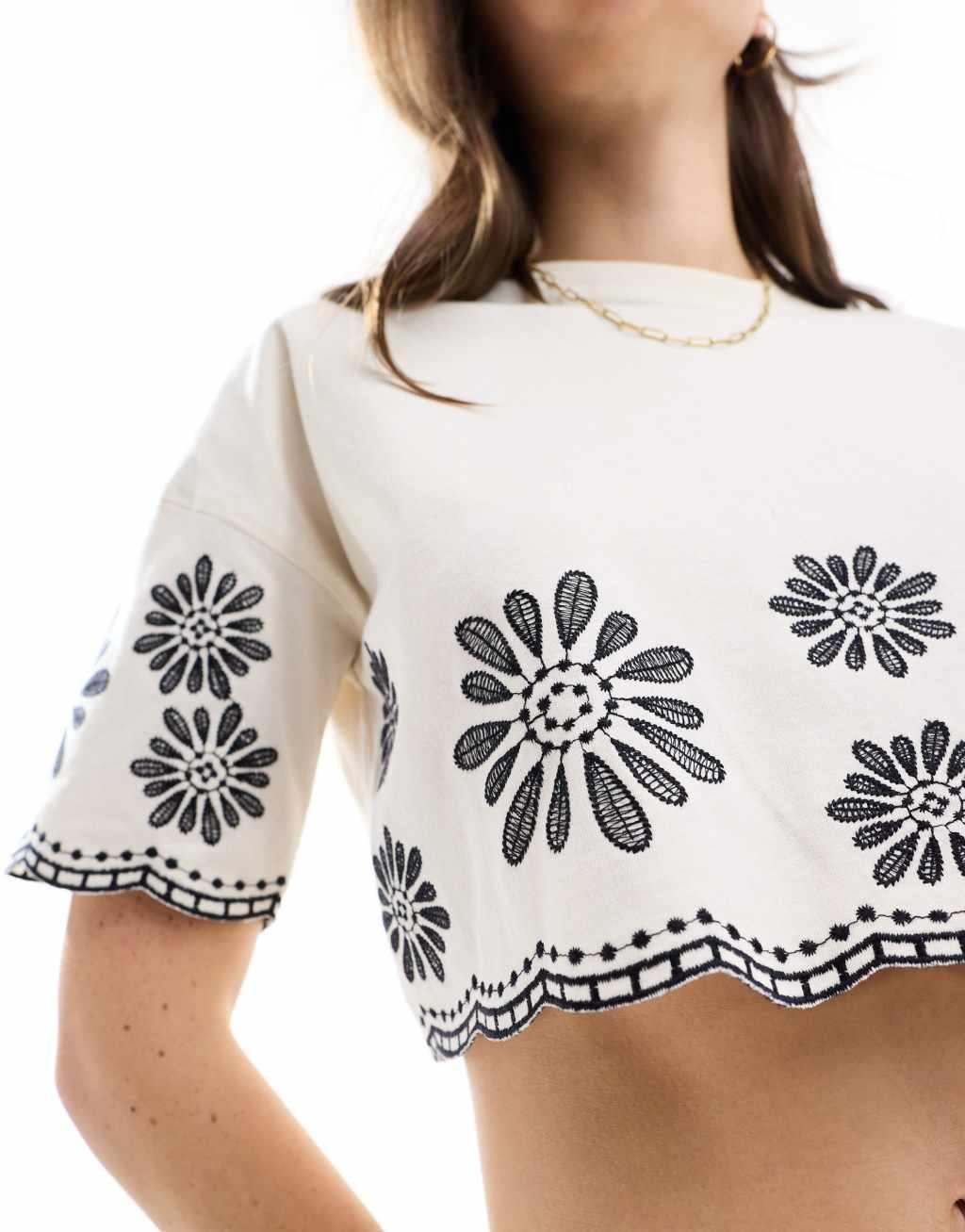 Miss Selfridge cropped tee with daisy embroidery in cream Product Image