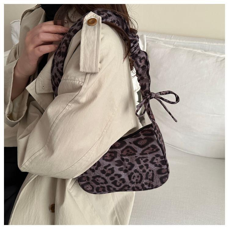 Leopard Print Shoulder Bag Product Image