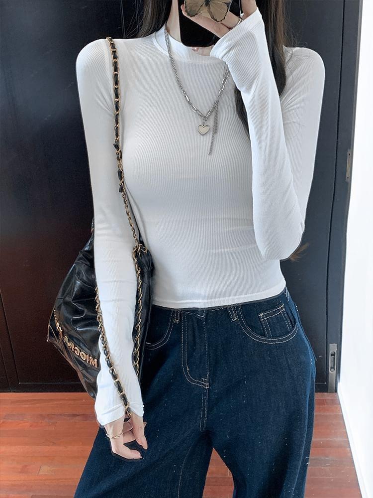 Long-Sleeve Mock Neck Plain Slim Fit Crop T-Shirt Product Image