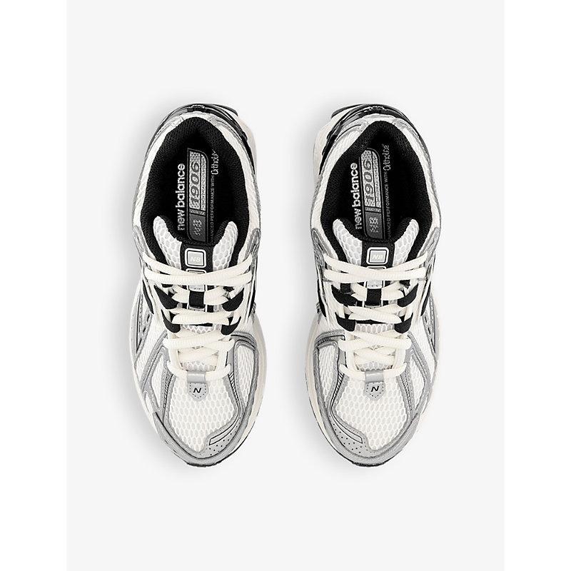 NEW BALANCE Sneakers In White Product Image