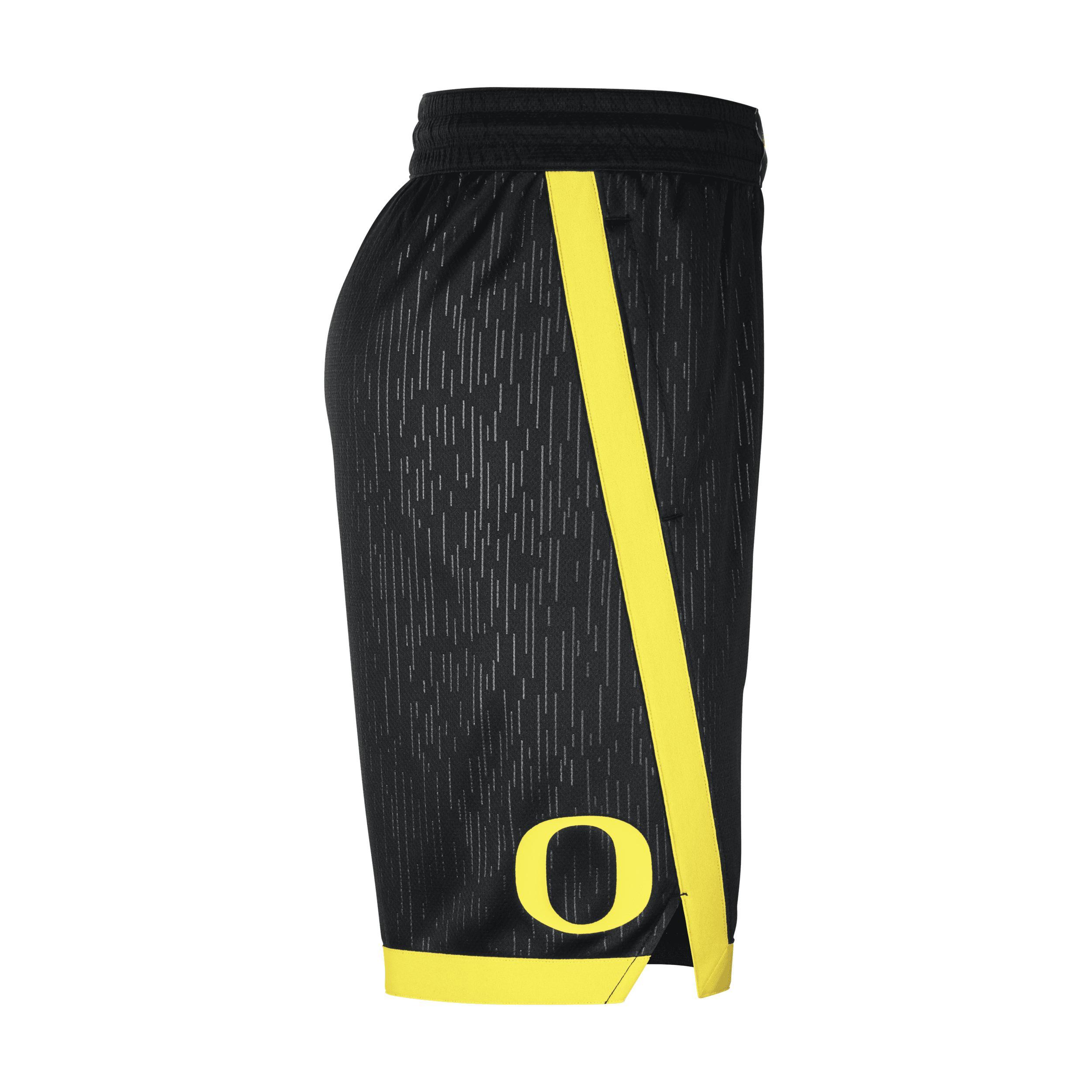 Mens Nike Black Oregon Ducks Logo Replica Performance Basketball Shorts Product Image