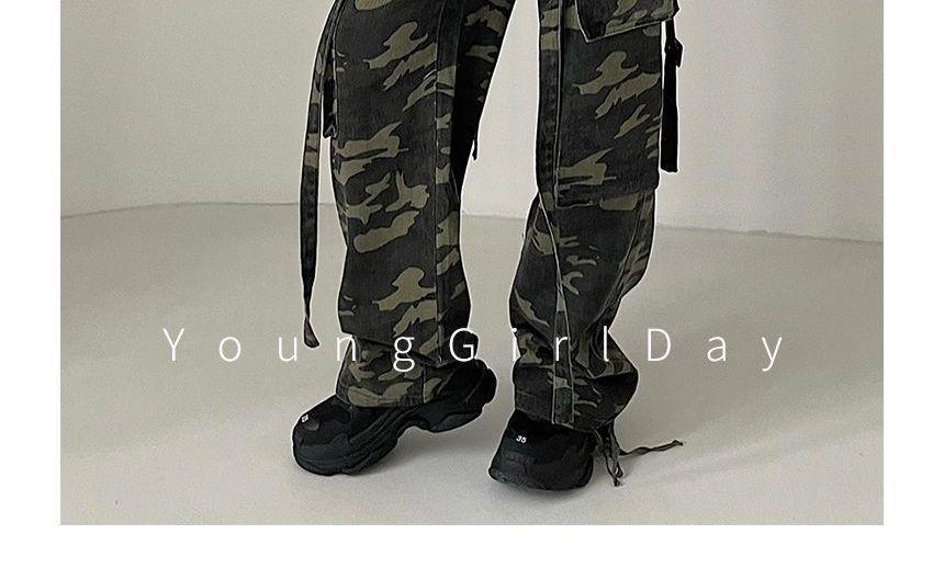 Low Rise Camo Print Wide Leg Cargo Pants Product Image