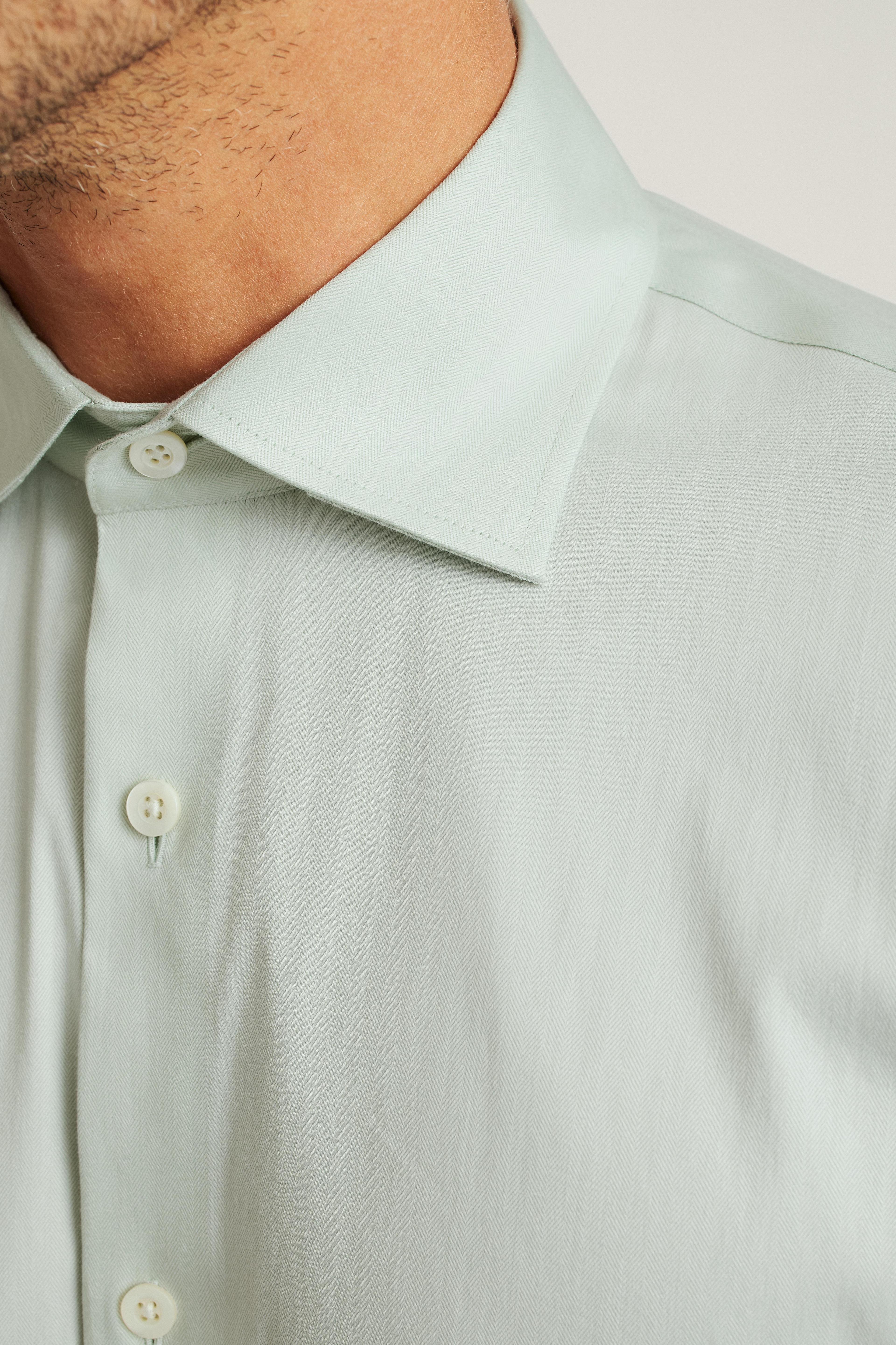 Jetsetter Stretch Dress Shirt Product Image