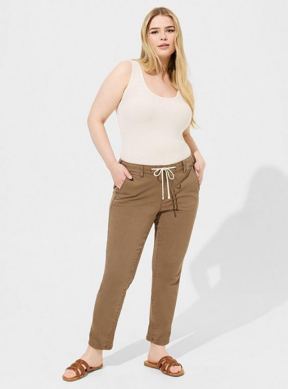 Mid-Rise BOYFRIEND Pull-On Weekend Straight Stretch Twill Pant Product Image