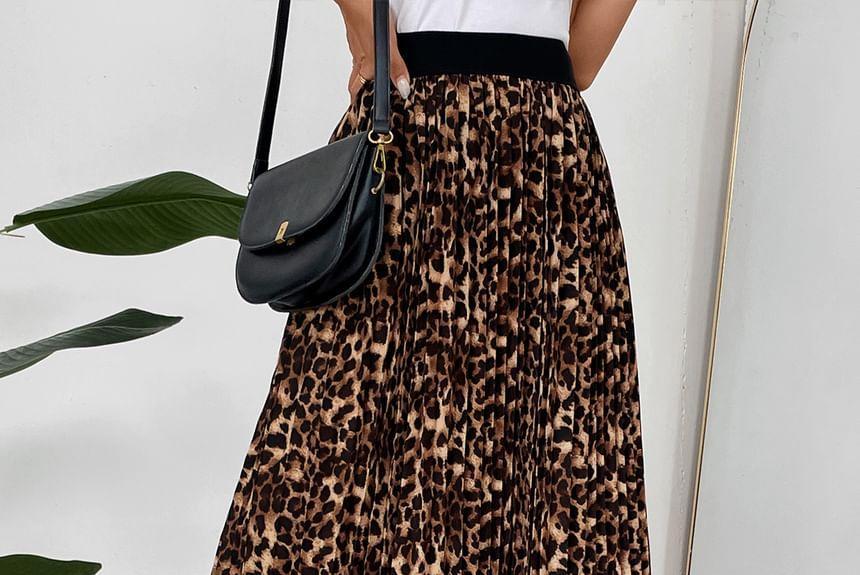 High Waist Leopard Print Accordion Pleated Maxi A-Line Skirt Product Image