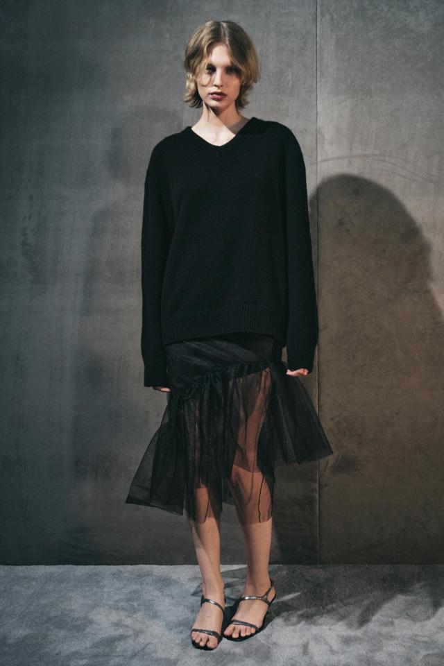 ASYMMETRICAL TULLE SKORT Product Image