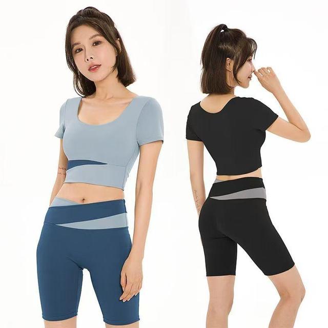 High Waist Two Tone Yoga Shorts Product Image