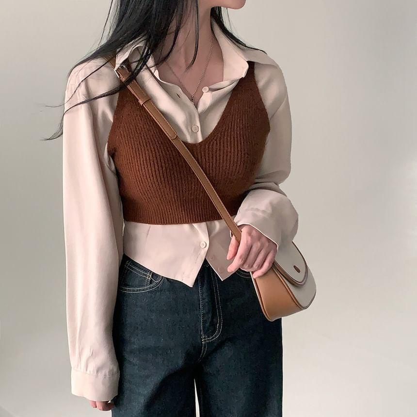 V-Neck Plain Crop Sweater Vest Product Image