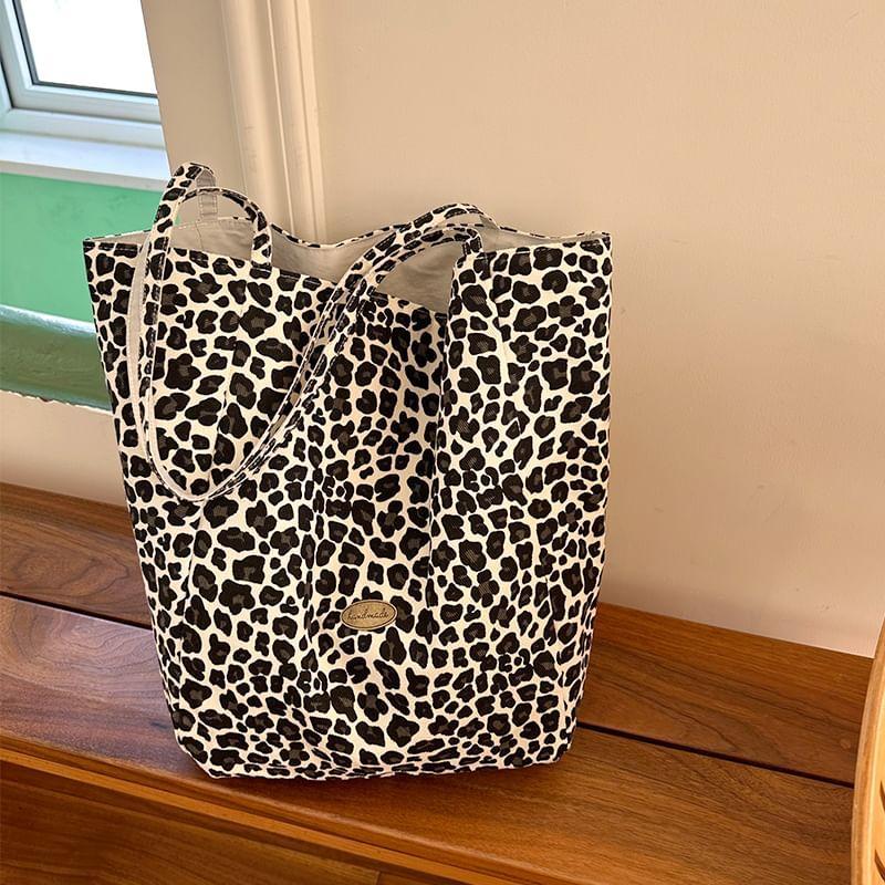 Leopard Print Tote Bag Product Image