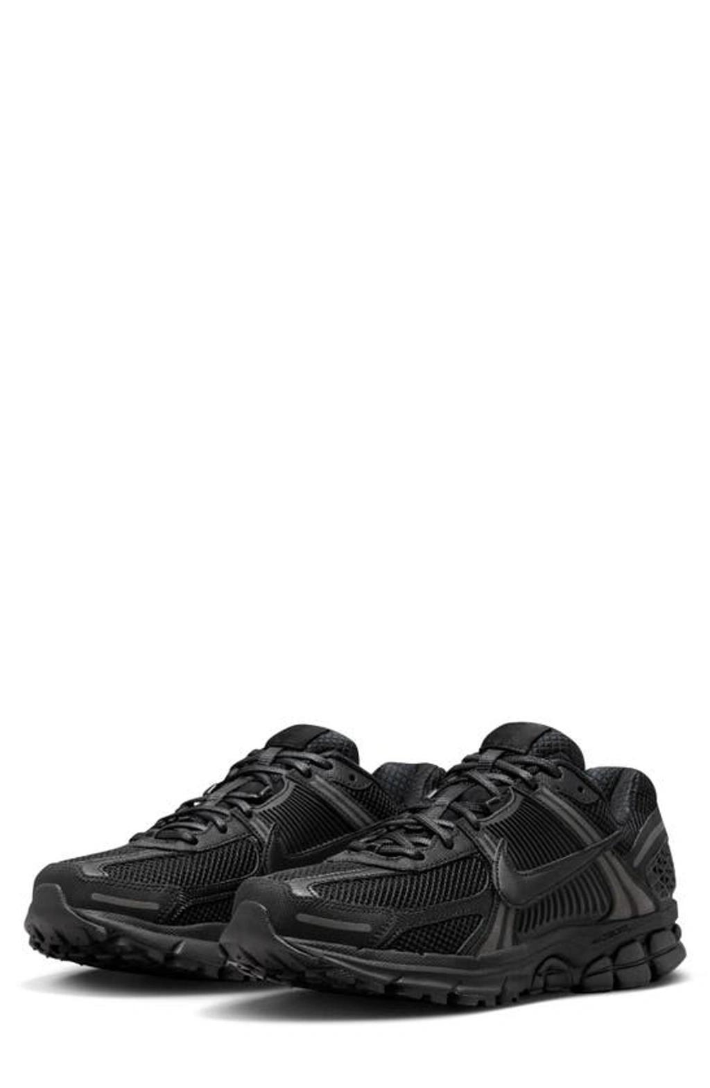 NIKE Zoom Vomero 5 Sneaker In Black/black Product Image