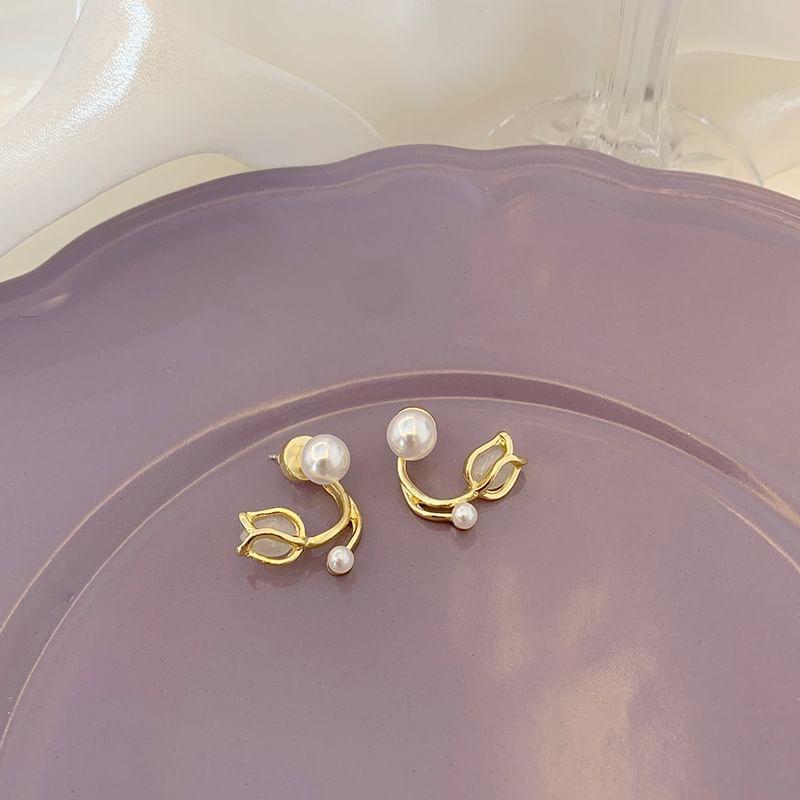 Faux Pearl Floral Stud Earring Product Image