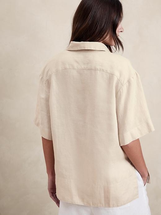 The Boxy Linen Shirt Product Image