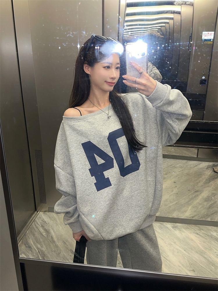 Boat Neck Numbering Cropped Pullover / Drawstring Waist Wide Leg Sweatpants / Set Product Image