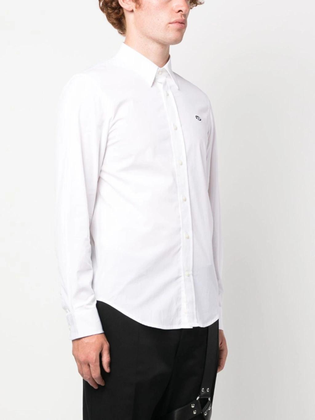 Logo-patch Long-sleeve Shirt In Weiss Product Image