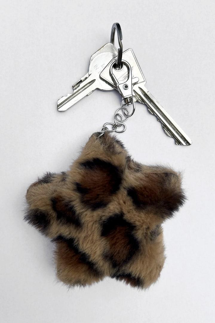 Leopard star keychain Product Image