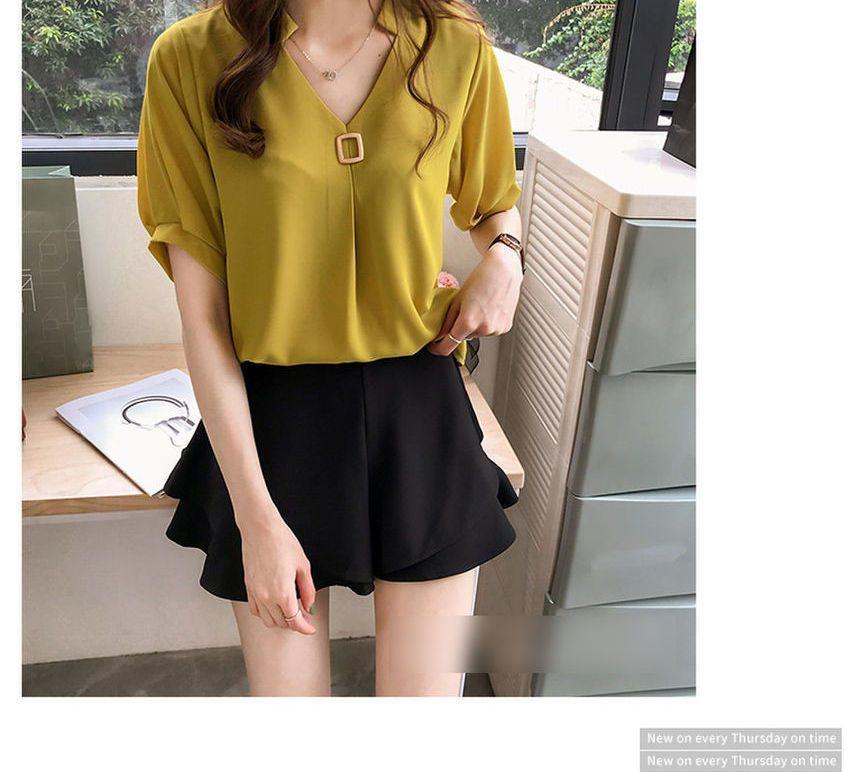 Short-Sleeve Chiffon Blouse Product Image