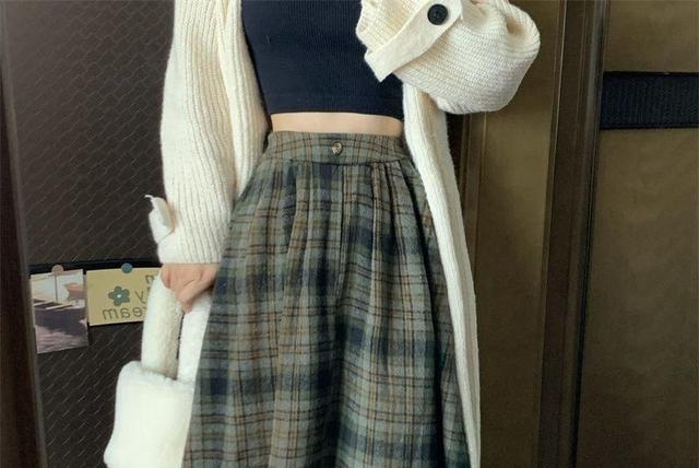 High Waist Plaid Midi A-Line Skirt Product Image