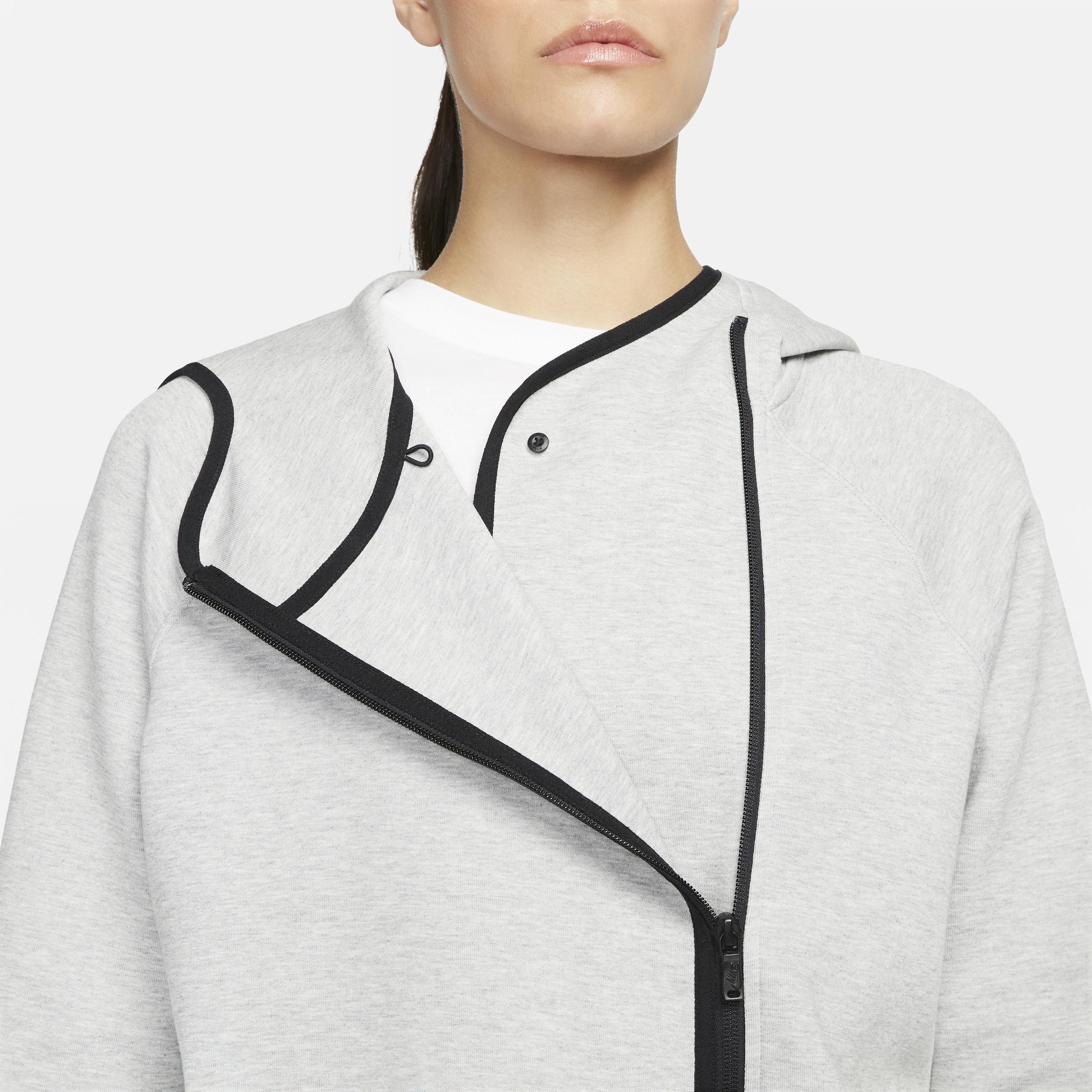 Women's Nike Sportswear Tech Fleece OG Loose Cape Product Image