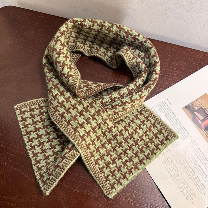 Houndstooth Scarf Product Image