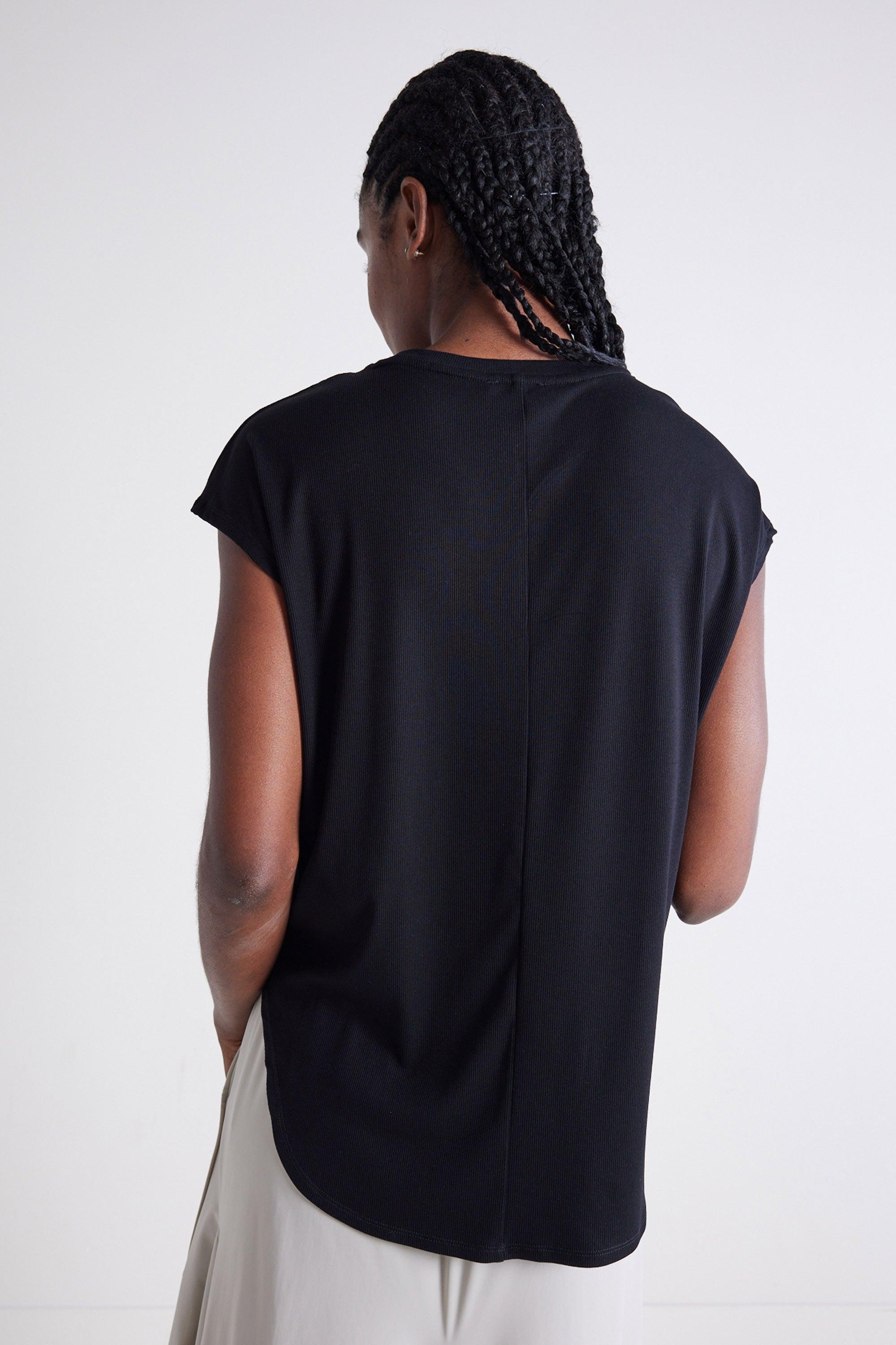 The Ribbed Tuck-In Tee Product Image