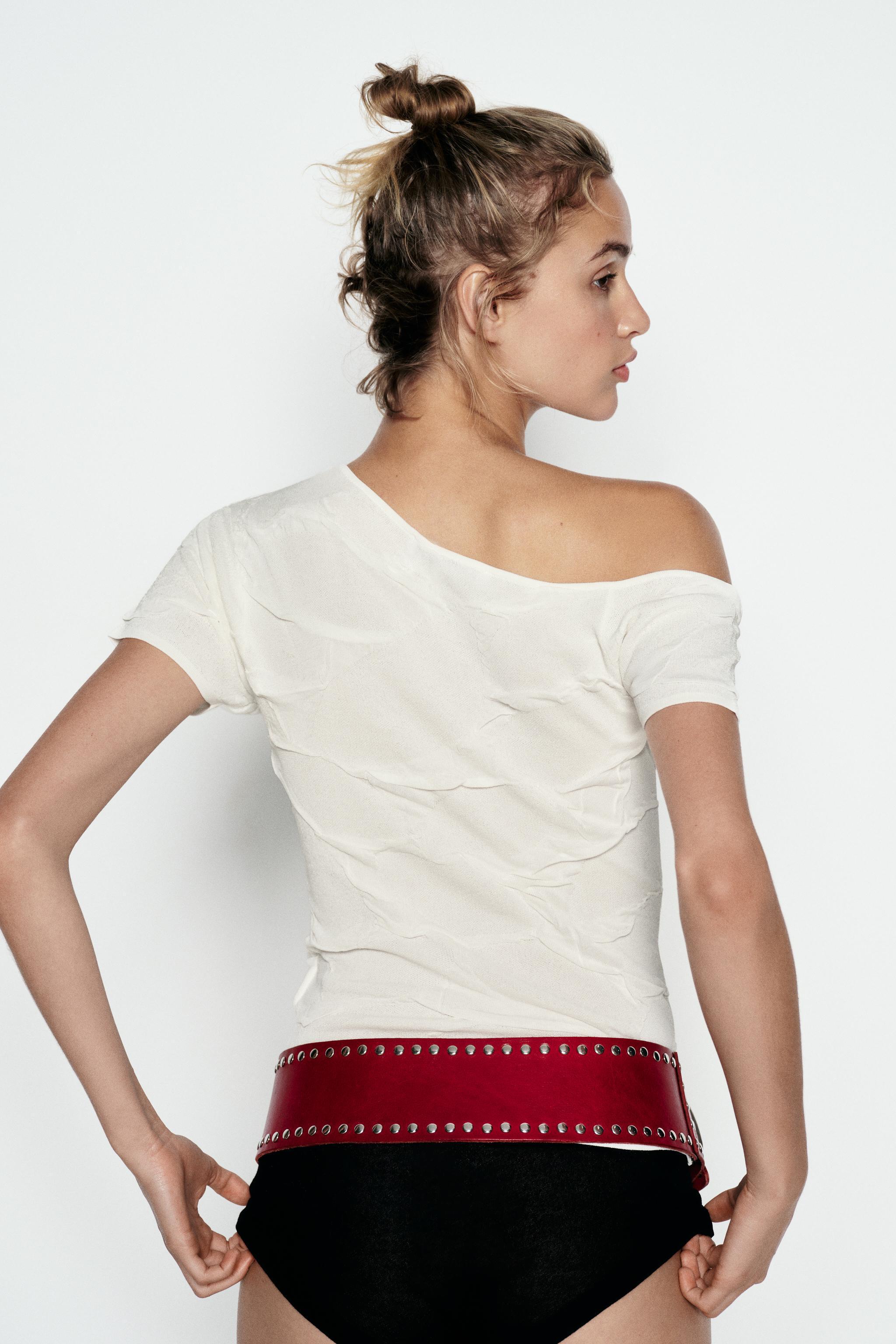 ASYMMETRICAL KNIT CROP TOP Product Image