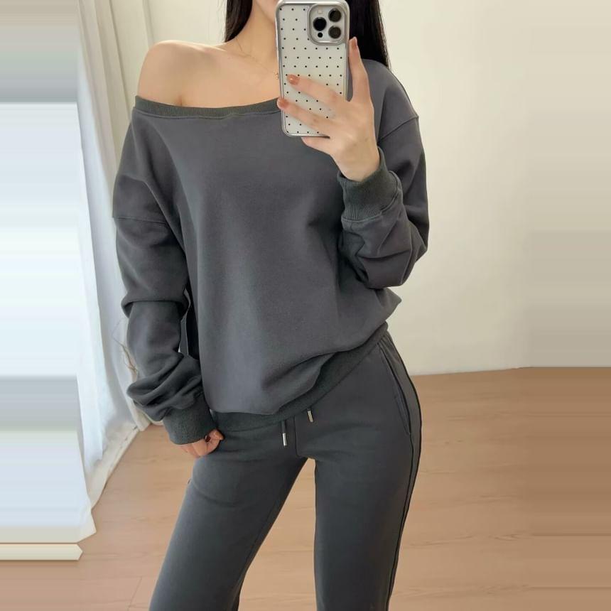 Off-Shoulder Plain Pullover Product Image