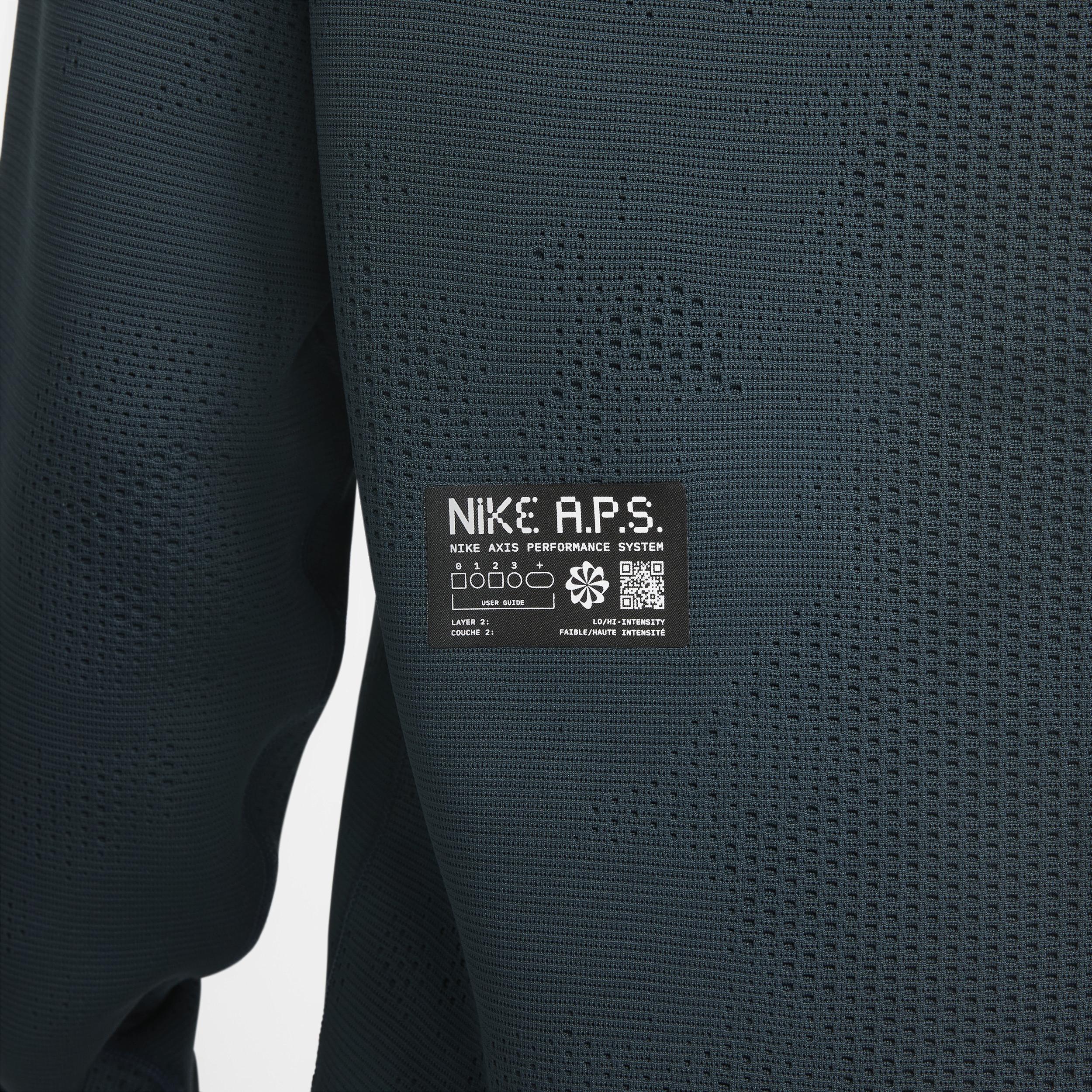 Nike Men's Therma-FIT ADV A.P.S. Fleece Versatile Crew Product Image