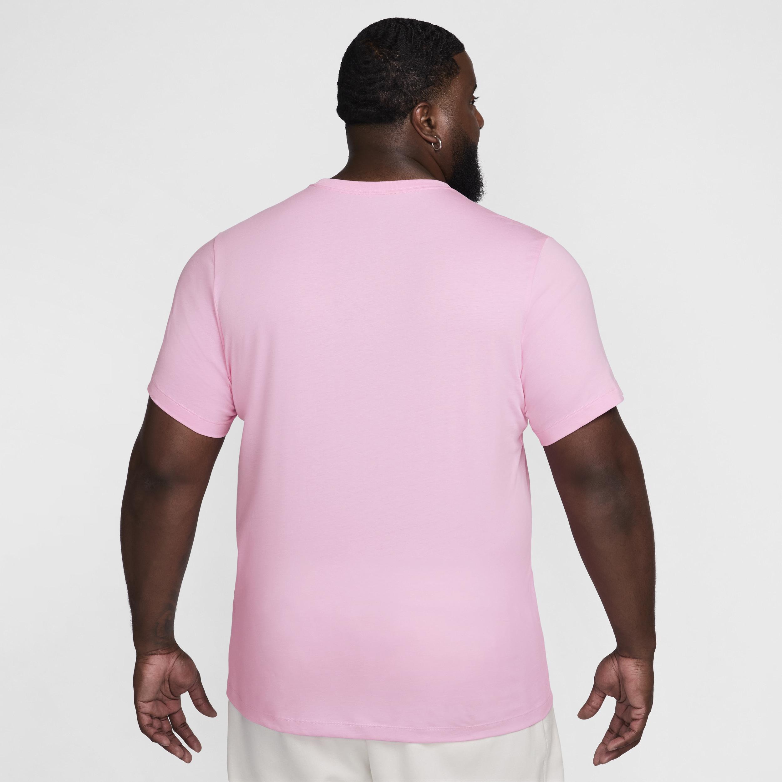 Men's Nike Sportswear Club T-Shirt Product Image