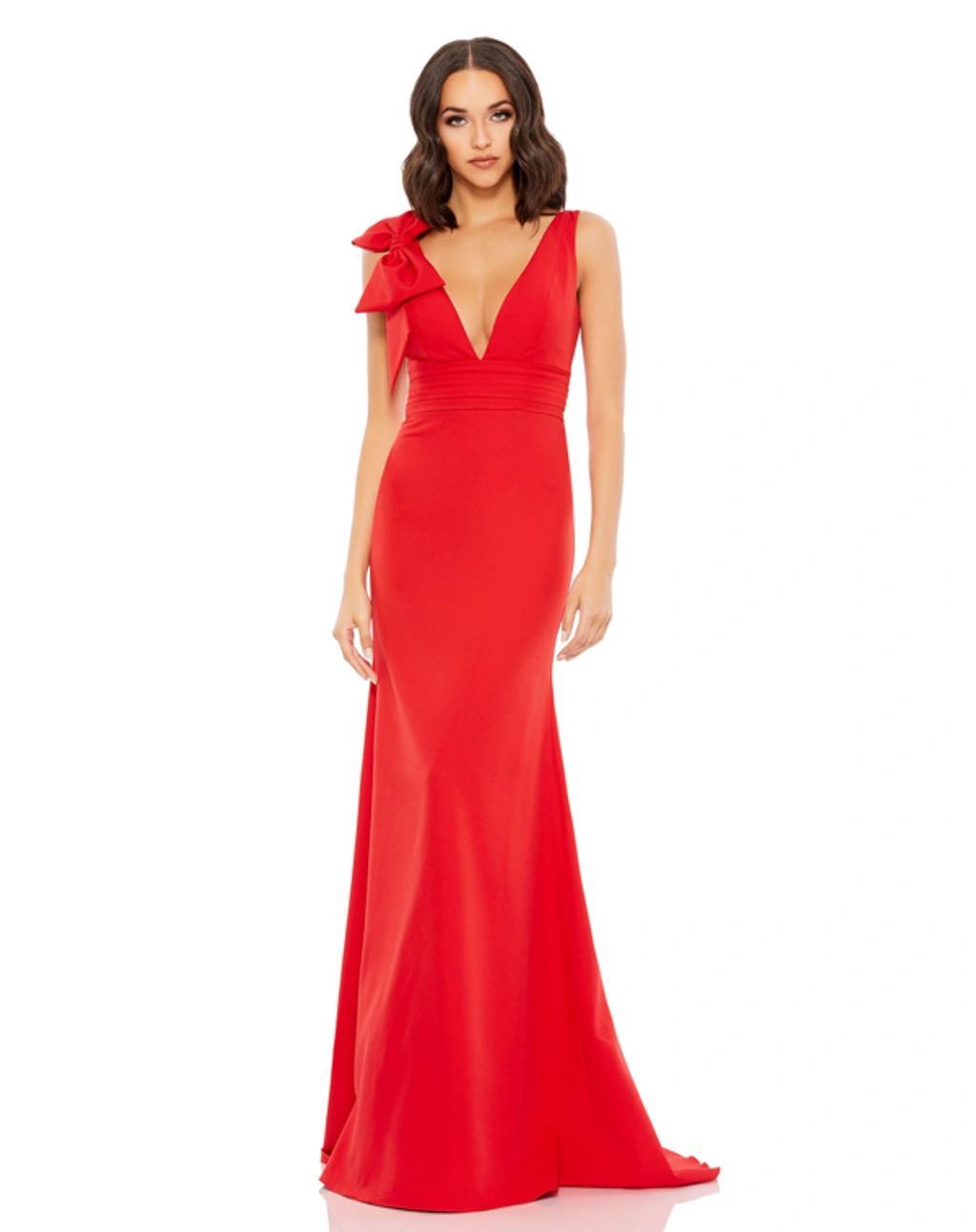 Sleeveless V Neck Bow Detail Mermaid Gown In Red Product Image