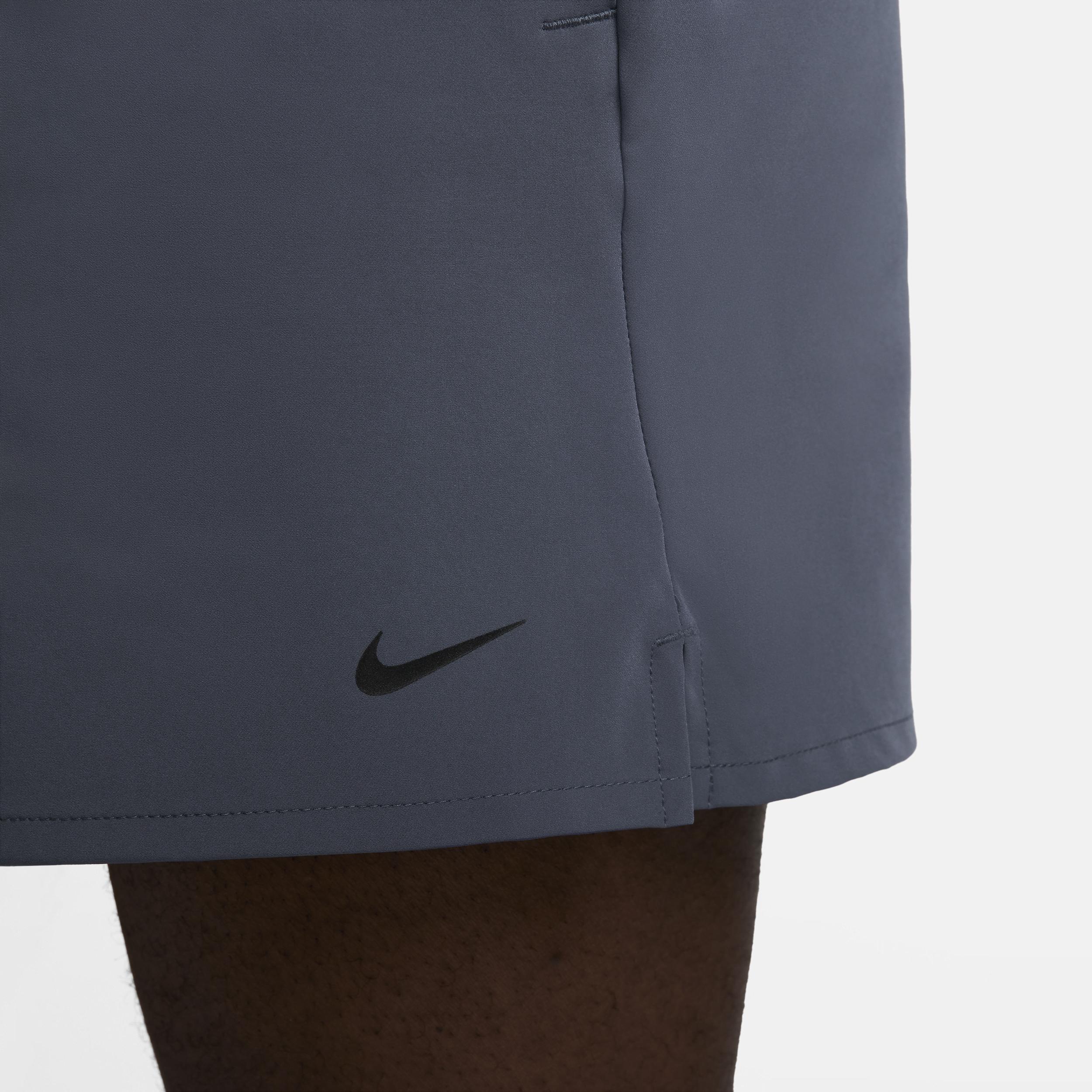 Nike Men's A.P.S. Dri-FIT 6" Versatile Shorts Product Image