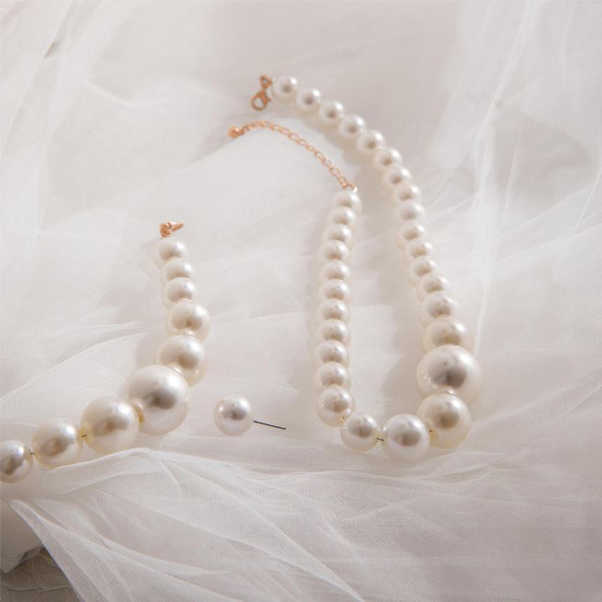 Set: Faux Pearl Beaded Necklace + Stud Earring + Bracelet Product Image