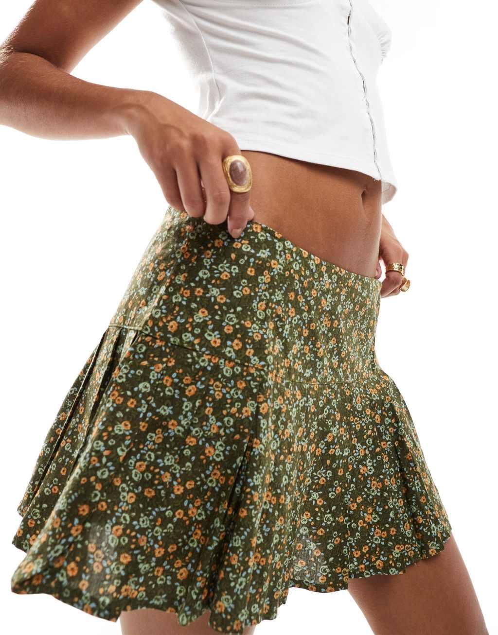 Motel Exclusive casini pleated mini skirt in grunge floral  product image