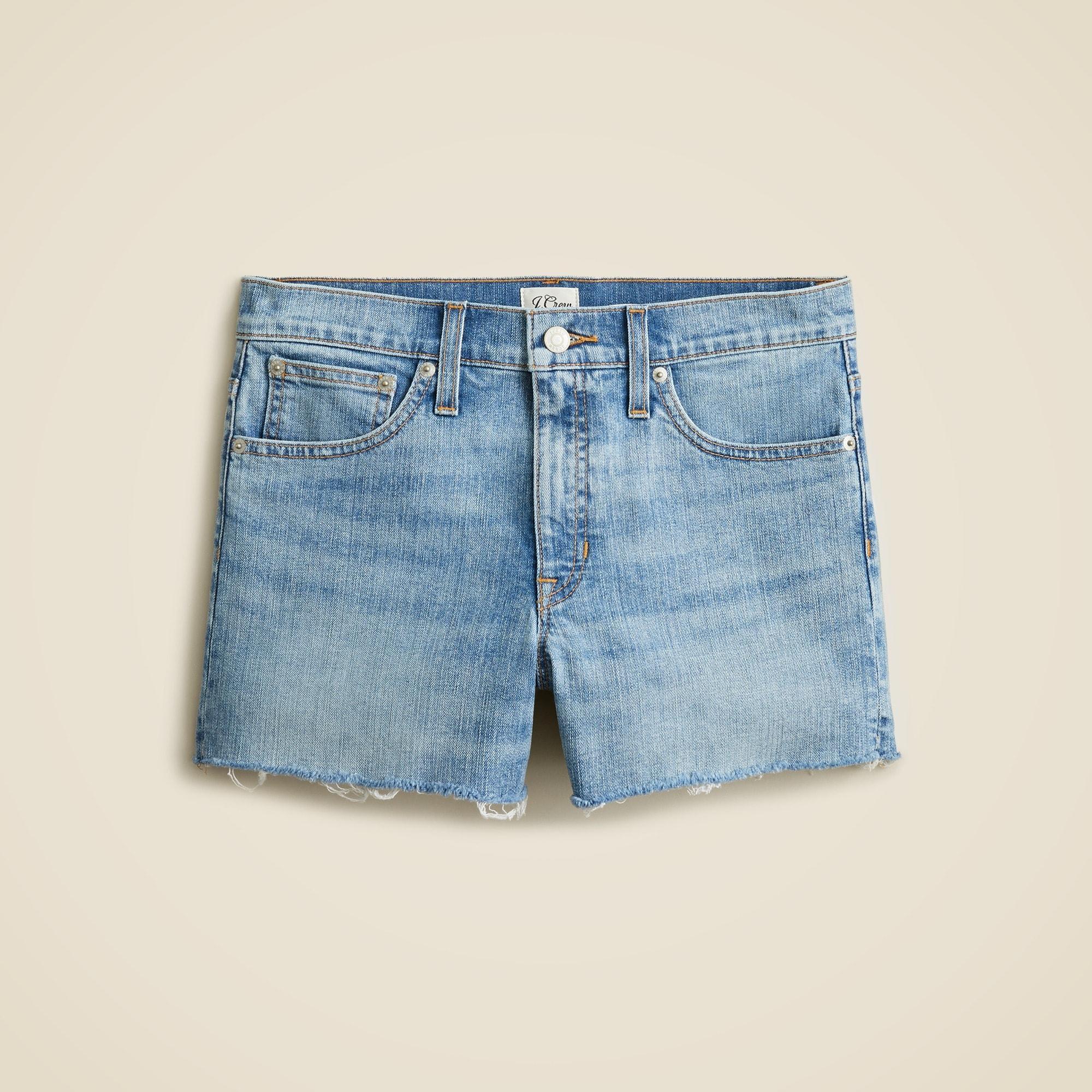 Mid-rise denim short in Bleecker wash Product Image