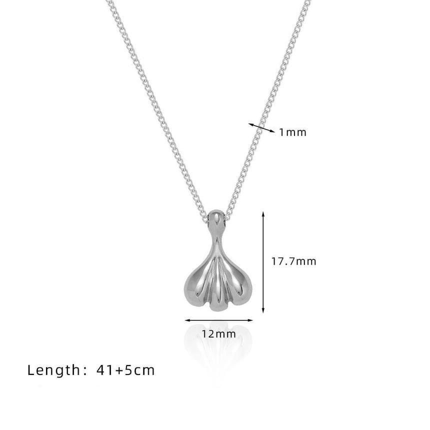 Teardrop Metallic Necklace Product Image