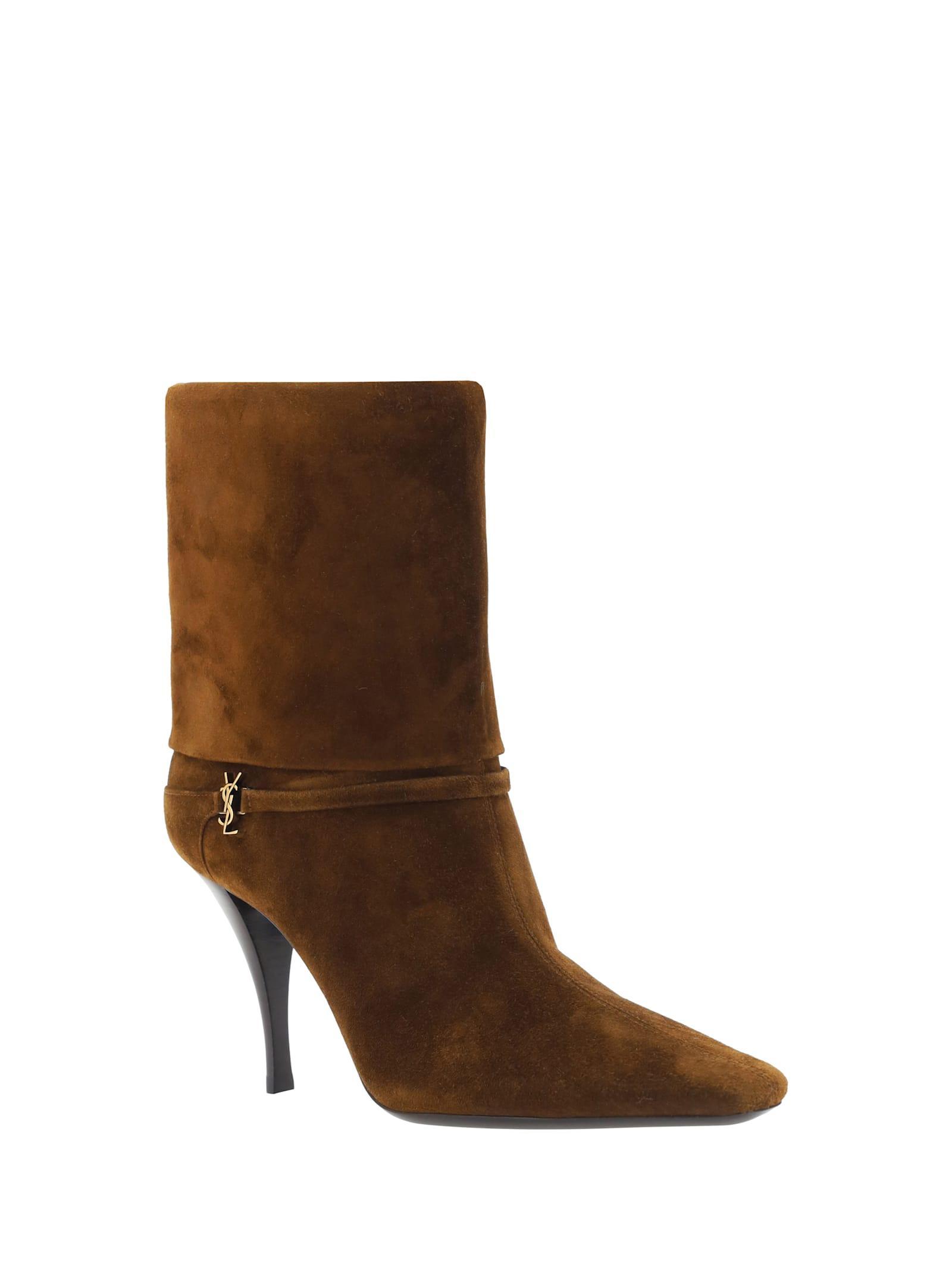 Boots In Brown Product Image